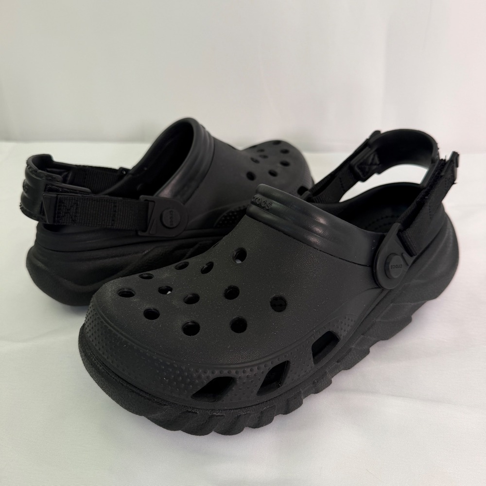 Crocs Echo Clog Black Sporty Streetwear Shoes J6 with 14 Superhero Charms